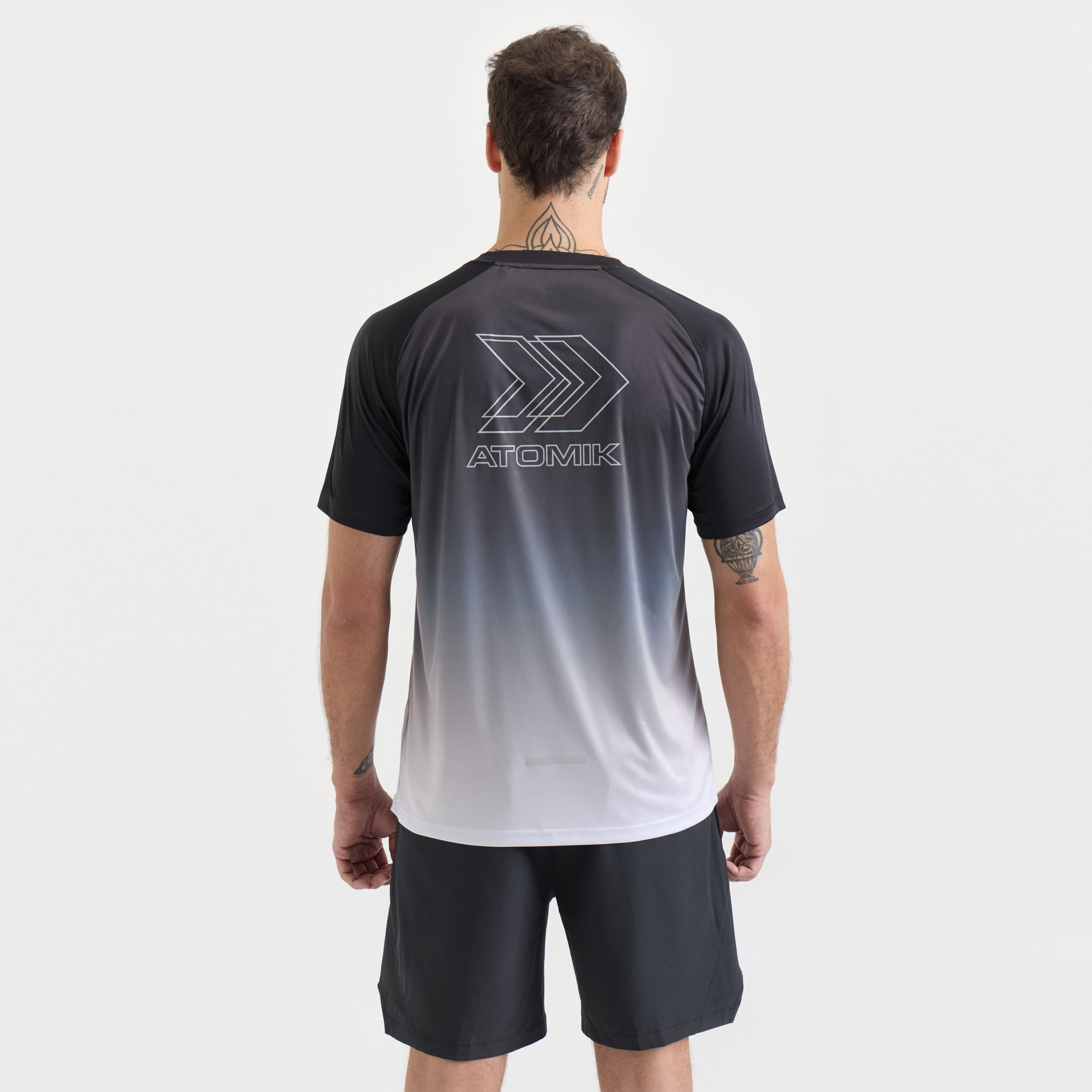 Remera Men Gradient Tee Atomik — imagen 5