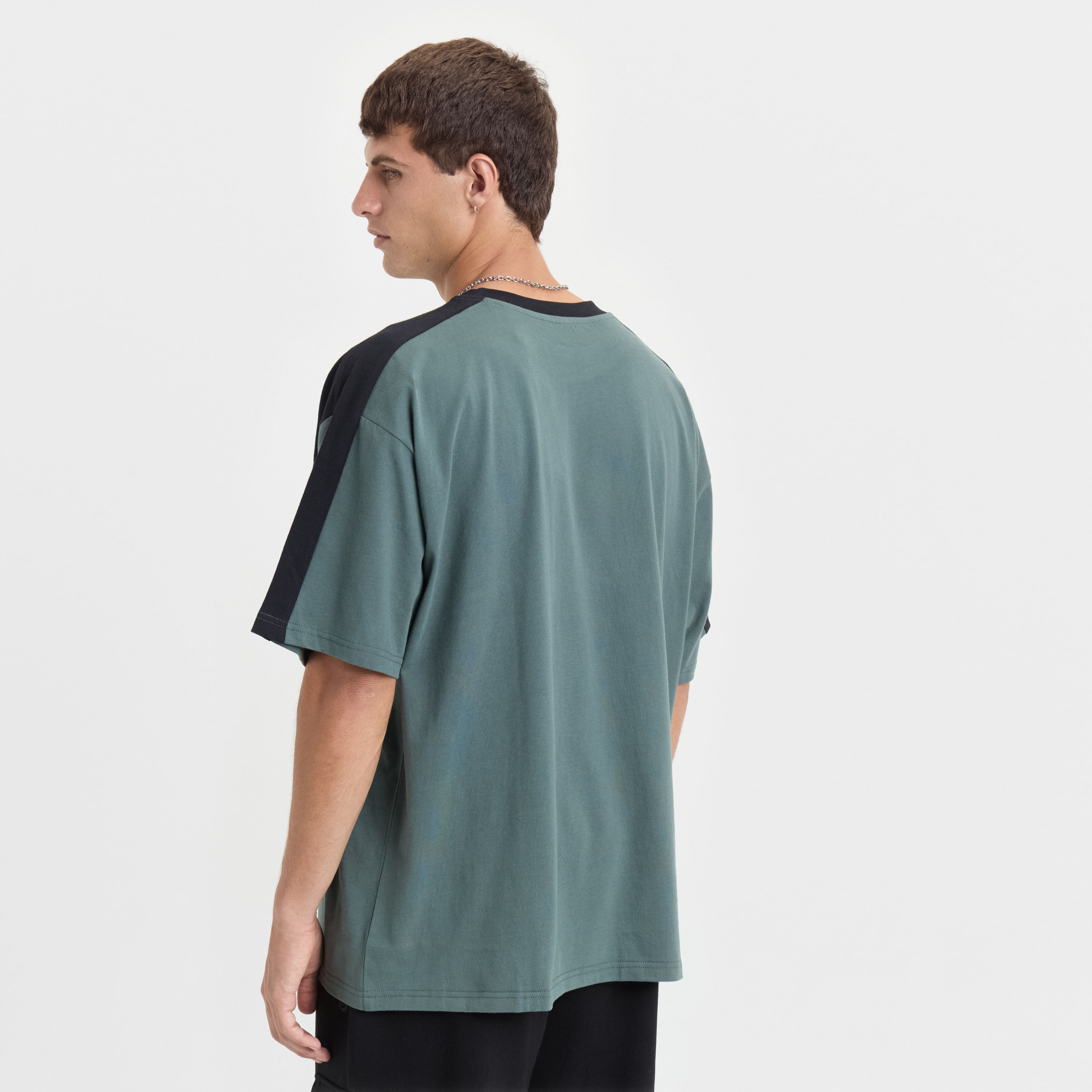 Ring logo tee Atomik — imagen 4