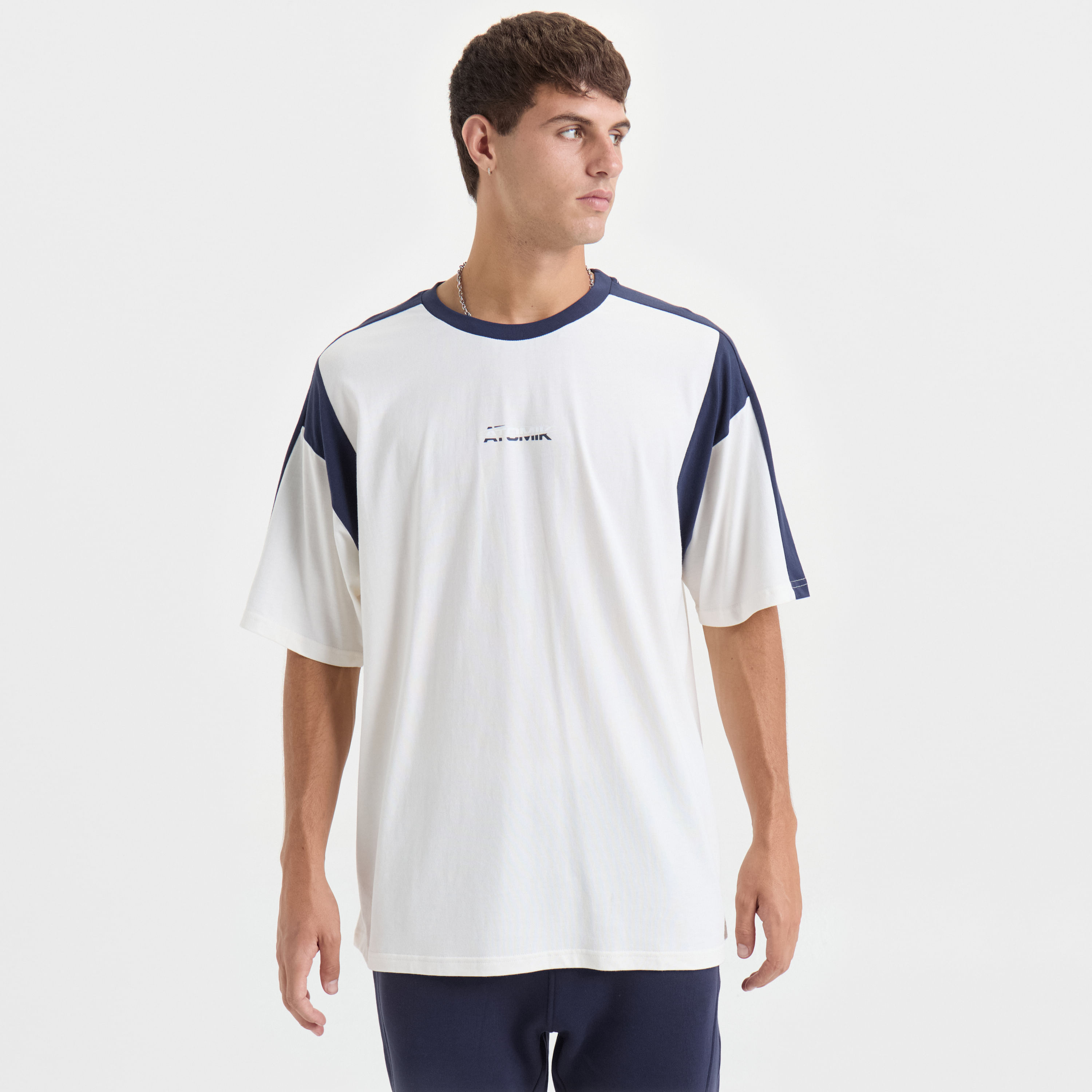 Ring Logo Tee de Atomik — imagen 2