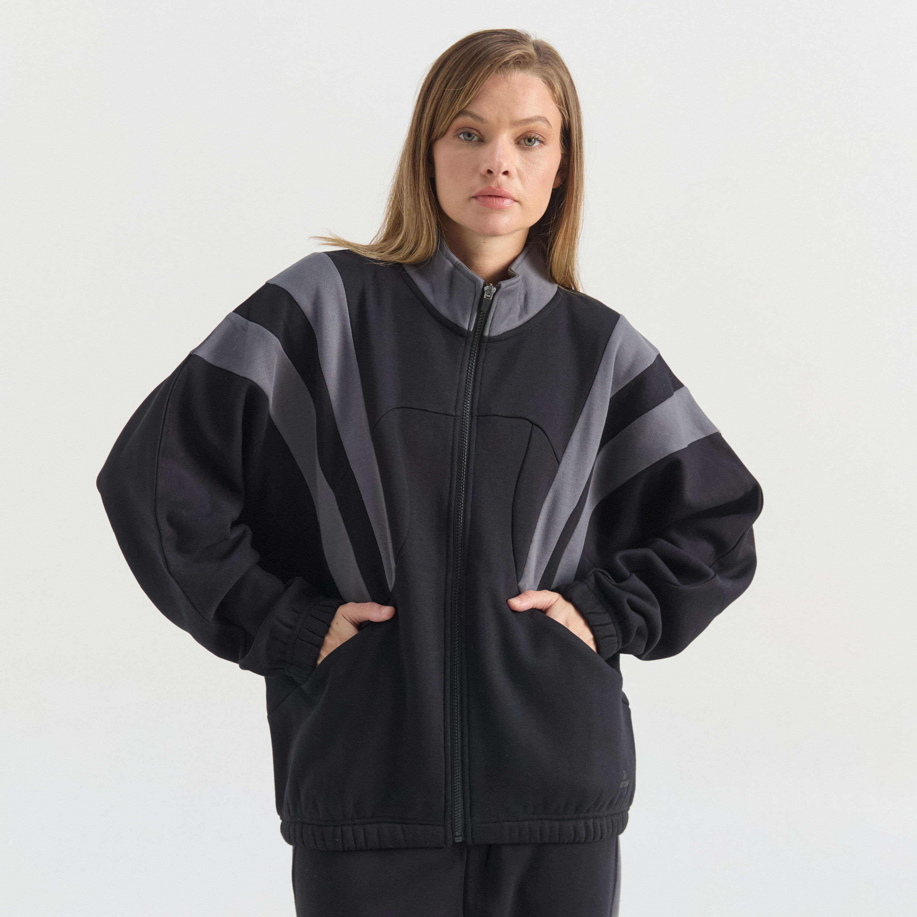 Campera bumper wmn Atomik